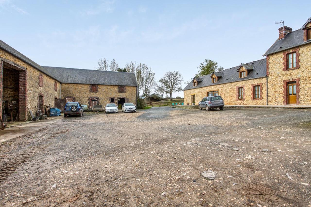 Maison Charmante A Saint-Marcouf Avec Jardin. Villa Luaran gambar